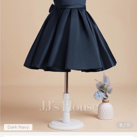 Two flower girl dresses from JJs house (size 3 and 5) Silk - dusty rose pink. - Picture 2 of 4